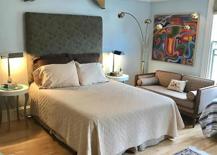 Austin House Inn